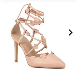 NY&CO Lace UP Heart Pump, Sz 9.5